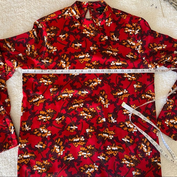 Ann Taylor Red Floral Floral‎ Mock Neck Printed Long Sleeve Blouse Top Small - Picture 6 of 11